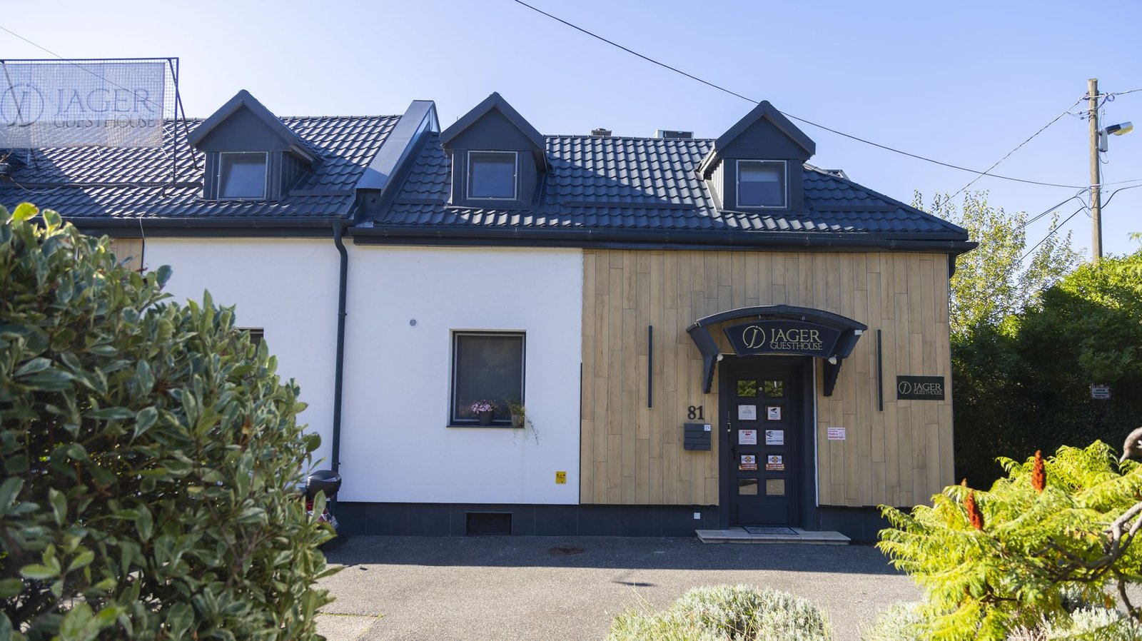 A Jager Guesthouse a Bécsi útról